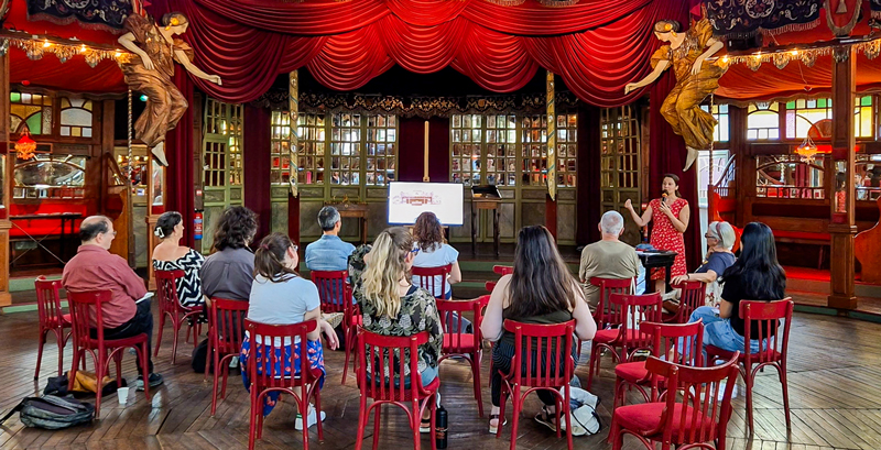 Photo d'une conférence aux Pavillons de Bercy